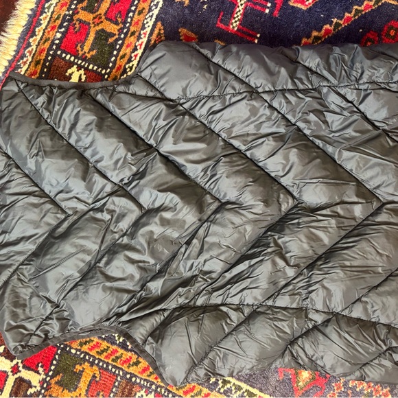 Serra Charcoal Quilted Vest - Picture 3 of 3
